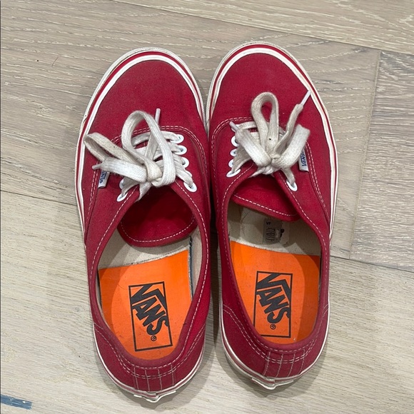 Vans Bold Red Canvas Shoes - Picture 5 of 6
